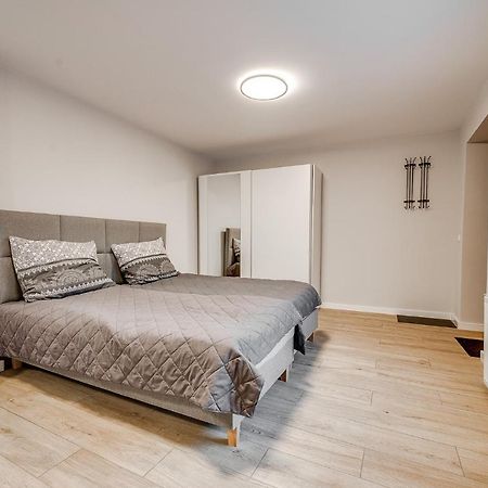 Central Platinum Apartments 19 リブニク エクステリア 写真