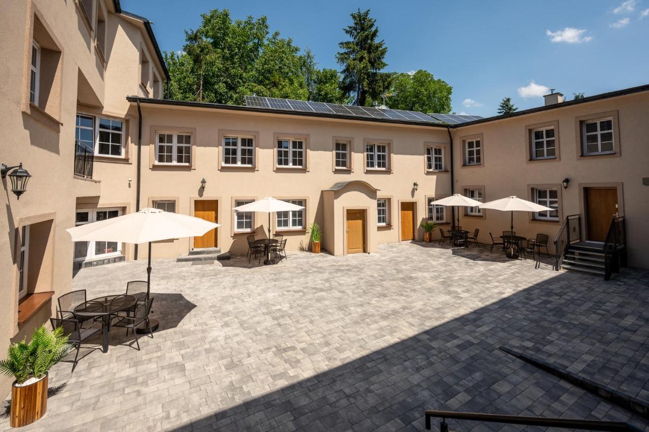 Central Platinum Apartments 19 リブニク エクステリア 写真