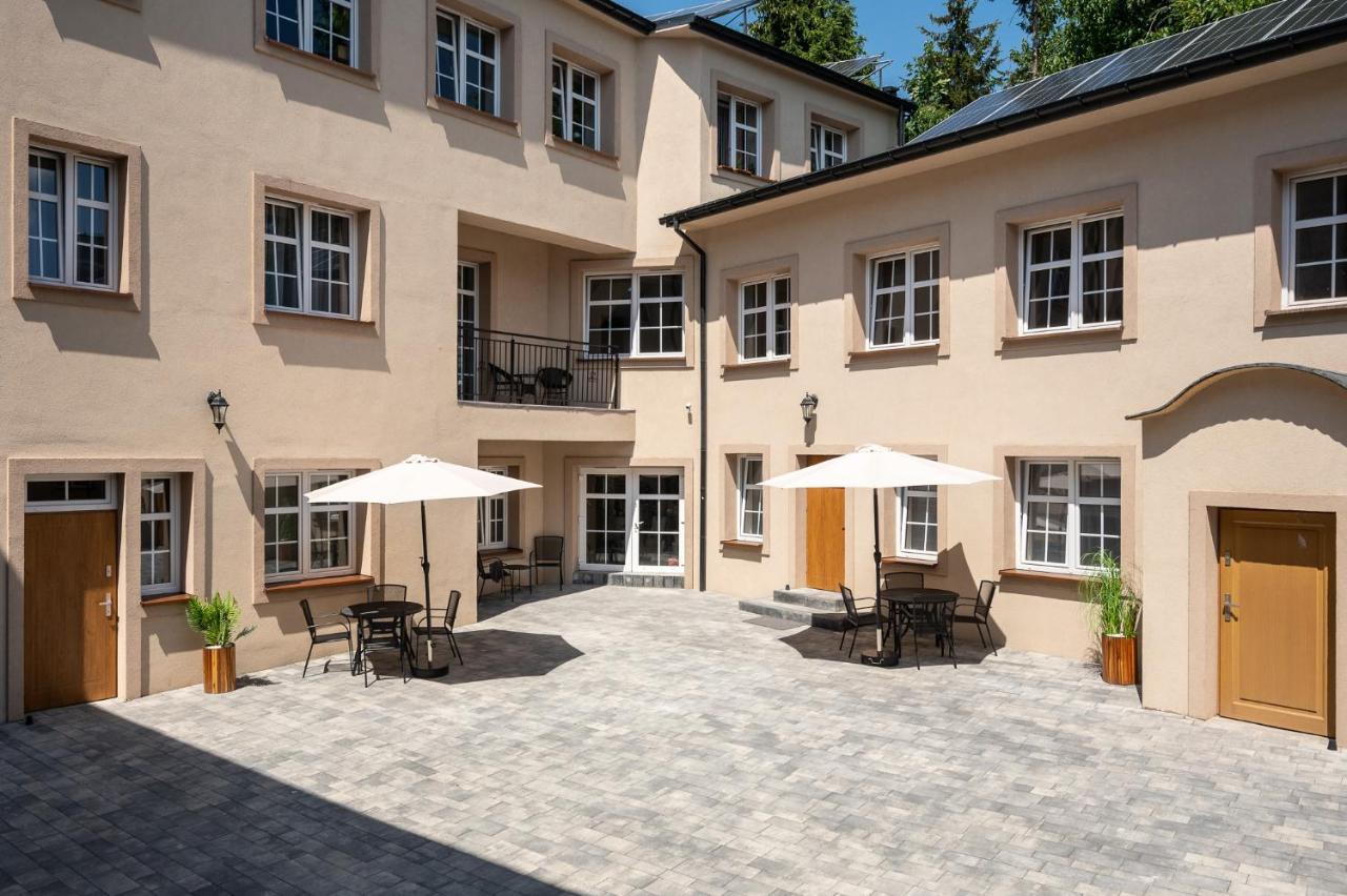 Central Platinum Apartments 19 リブニク エクステリア 写真