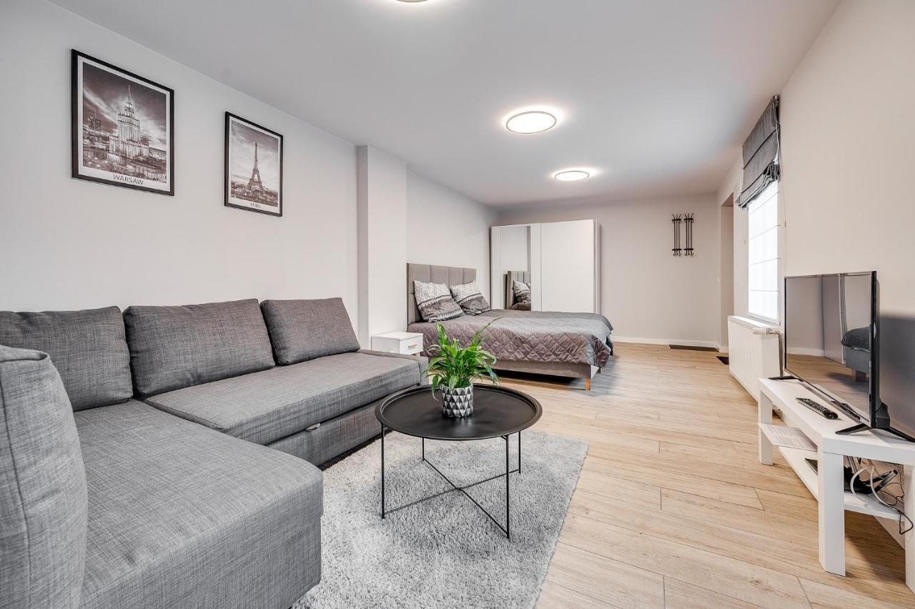 Central Platinum Apartments 19 リブニク エクステリア 写真