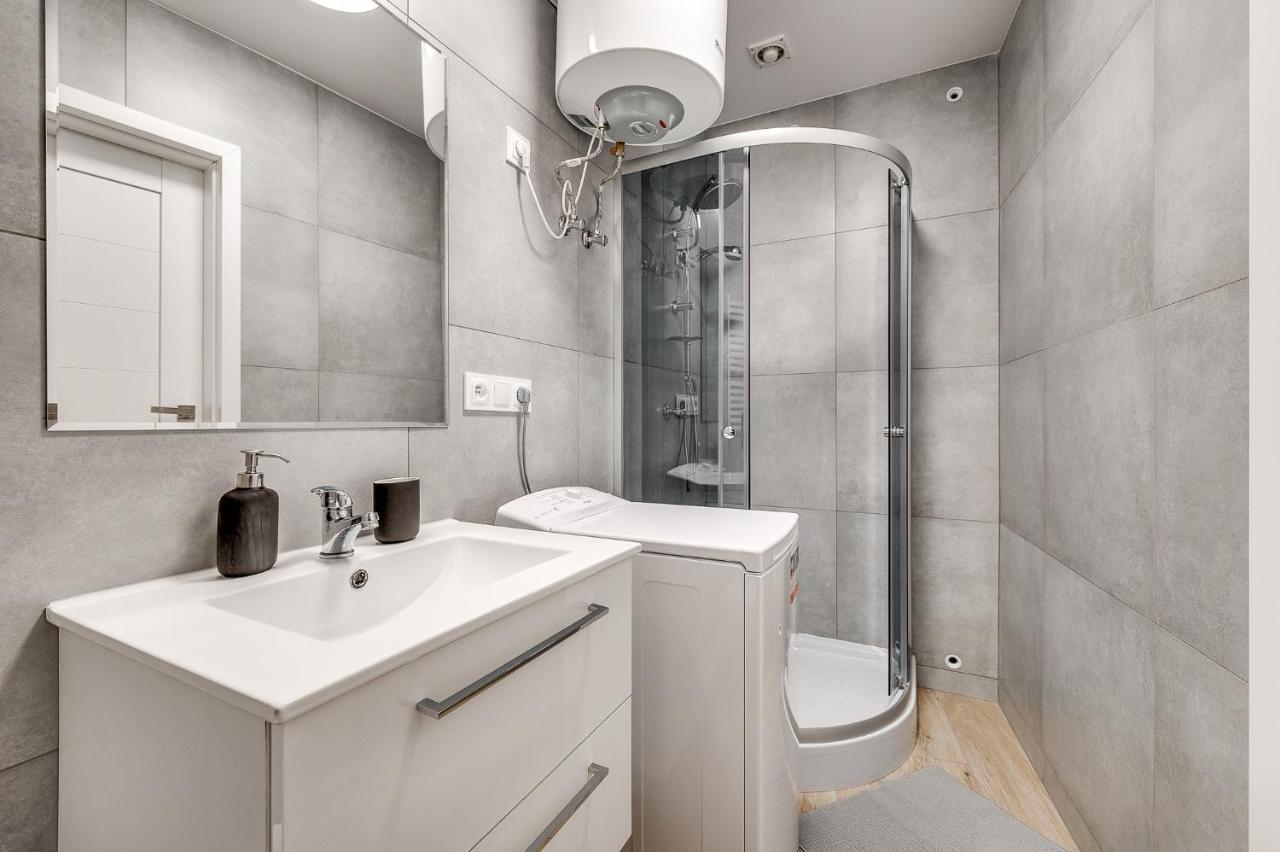 Central Platinum Apartments 19 リブニク エクステリア 写真