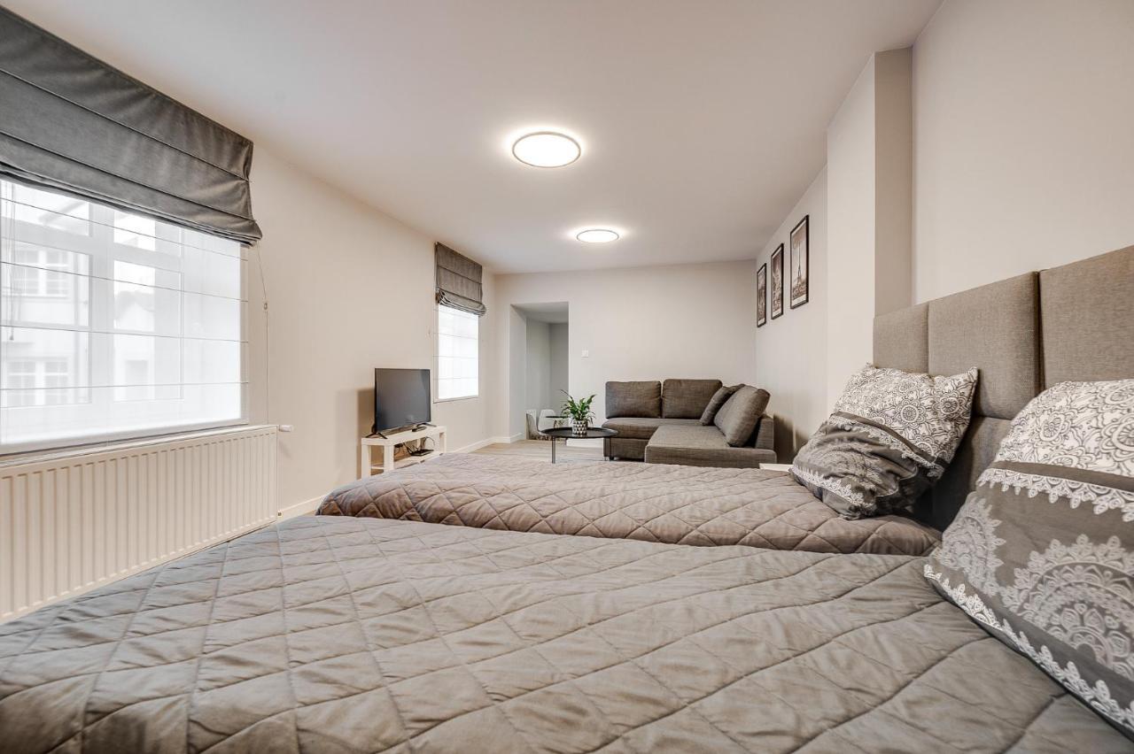 Central Platinum Apartments 19 リブニク エクステリア 写真