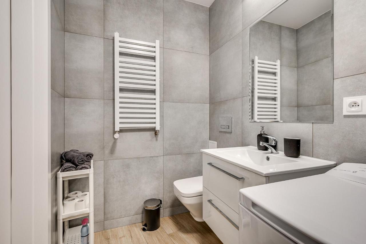 Central Platinum Apartments 19 リブニク エクステリア 写真